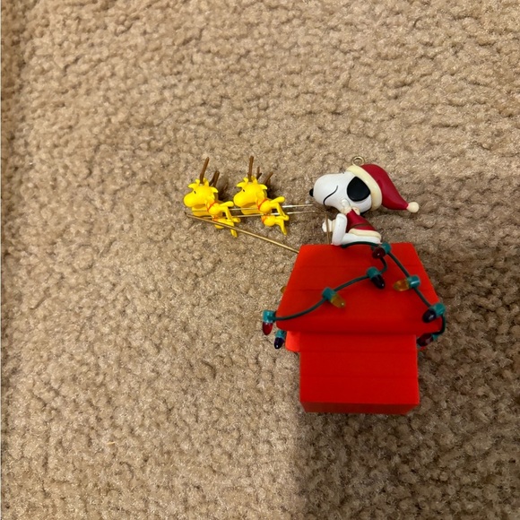 Lot Of 6 Hallmark Keepsake Peanut Series - Picture 9 of 15